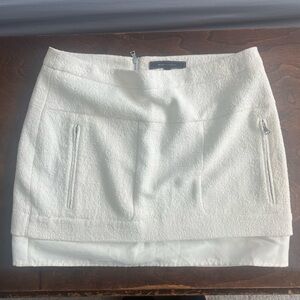 Bcbgmaxazria white skirt with zippers